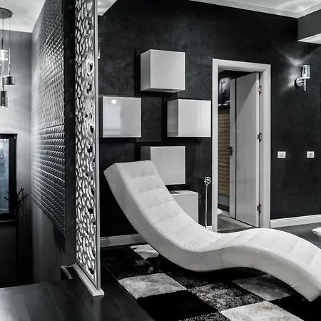 Cube Apartments *